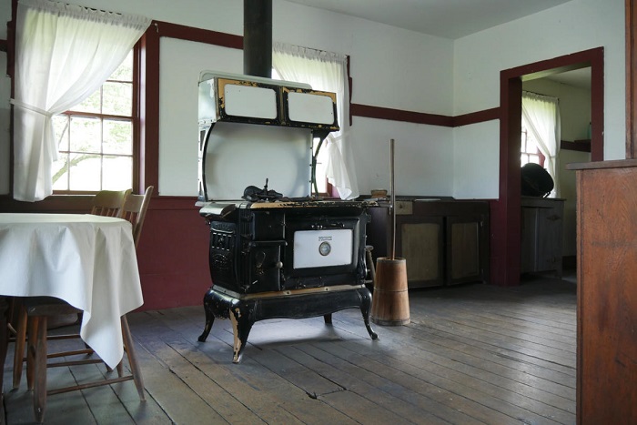 An Amish Kitchen